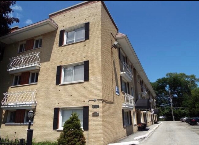 Building Photo - 7819 S South Shore Dr