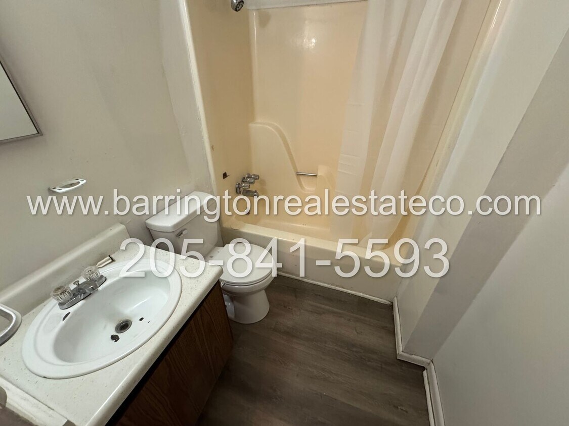 Foto del edificio - 1120 Hall St