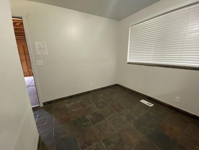 Building Photo - 189 Tennyson Ave