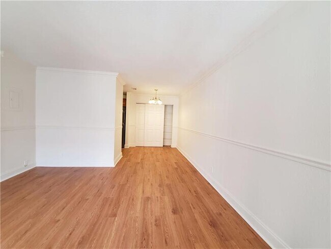 Building Photo - 3187 Coral Ridge Dr