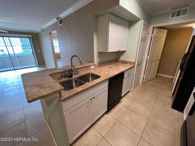 Foto del edificio - 800 Boardwalk Dr