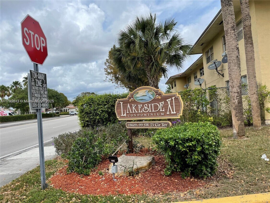 Foto principal - 15629 SW 73rd Cir Terrace