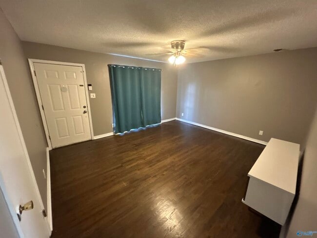 Foto del edificio - 613 Dawson Terrace NW