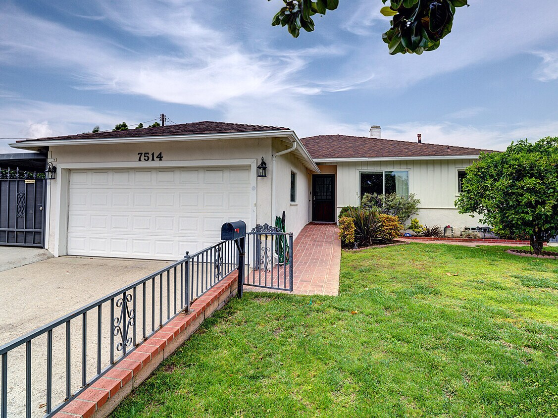 7514 Kentwood Ave, Los Angeles, CA 90045 House Rental in Los Angeles