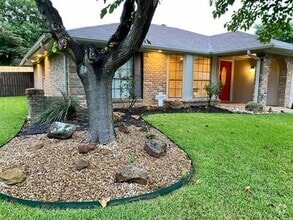 Building Photo - 6725 Ridgetop Rd