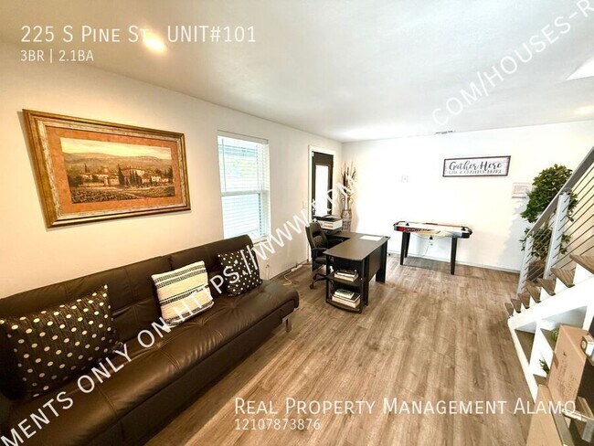 Foto del edificio - 225 S Pine St