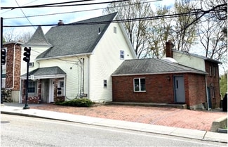 Building Photo - 172 Pleasant St