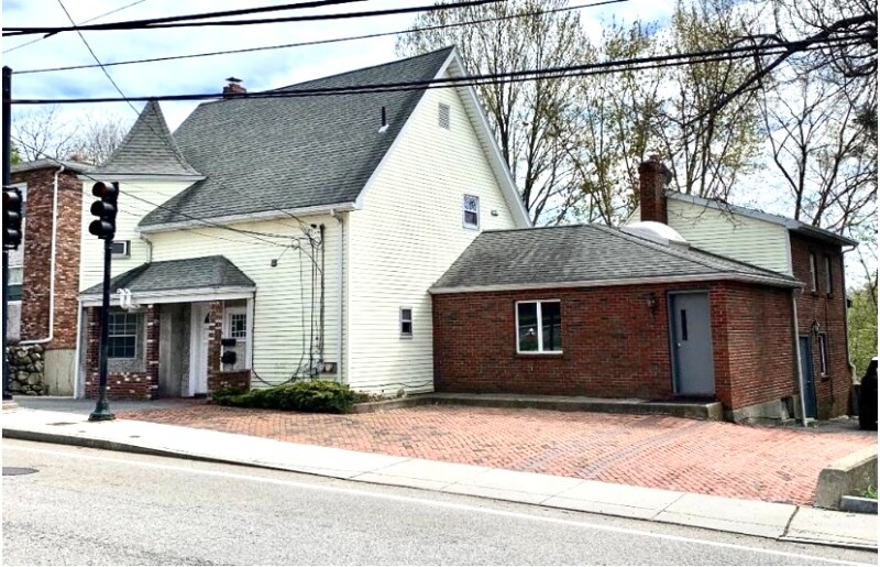 Foto principal - 172 Pleasant St