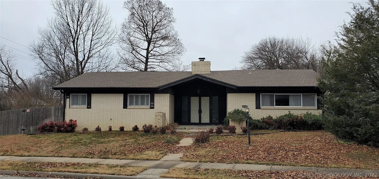 Foto del edificio - 7445 E 53rd Pl