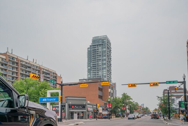 Photo du bâtiment - 930-2716 16 Ave SW