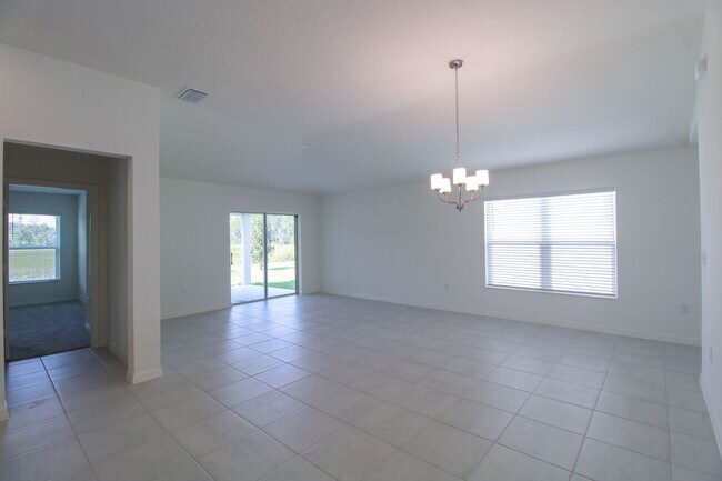 Building Photo - 3281 Rolling Plns Cir