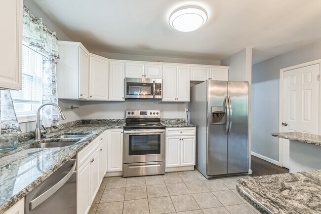 Foto del edificio - Pet Friendly Mid-Century Modern 4/Bedroom,...