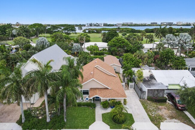 Foto del edificio - 1116 N Lakeside Dr