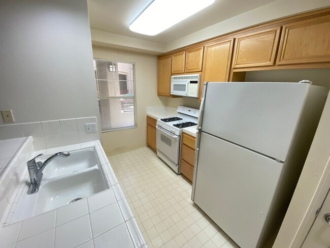 Photo - Advent - Low Deposit W/ Laundry & Parking House