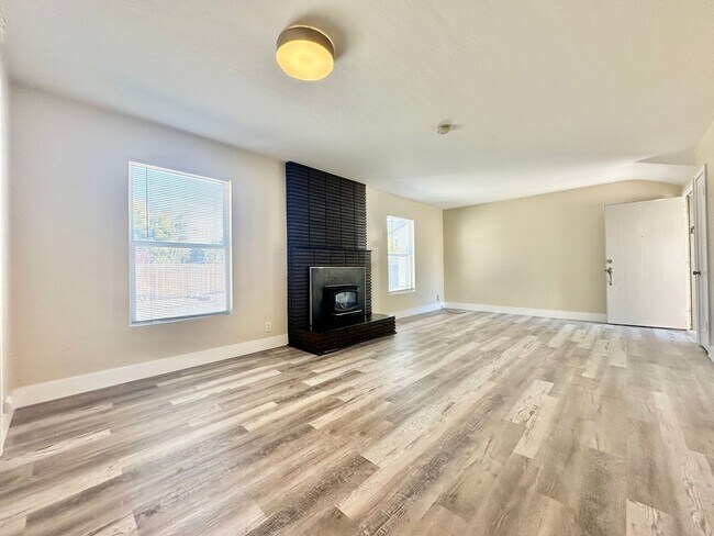 Foto del edificio - Charming 2-bedroom, 1-bathroom house