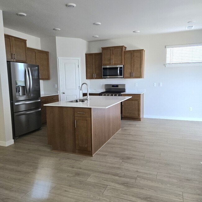 Building Photo - 21249 SE Pelee Dr