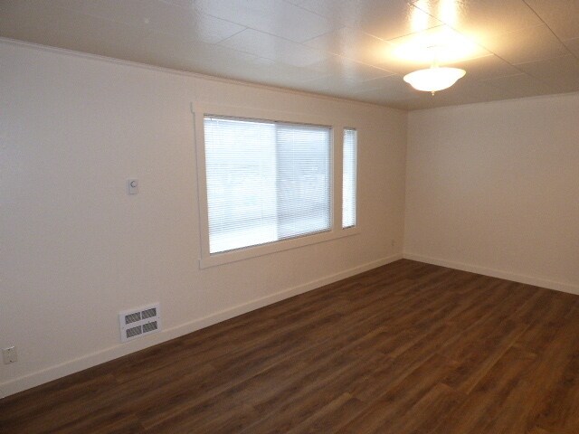 Foto del edificio - 820 1/2 S. C Street ( upstairs unit )