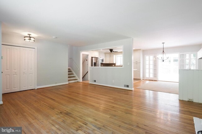 Building Photo - 1852 Circle Rd