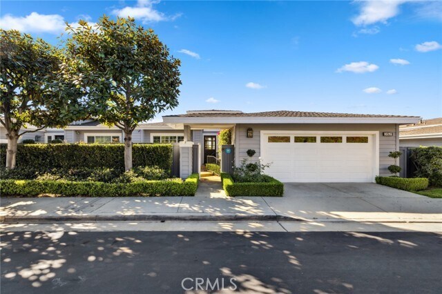 Primary Photo - 3521 Geranium Ave