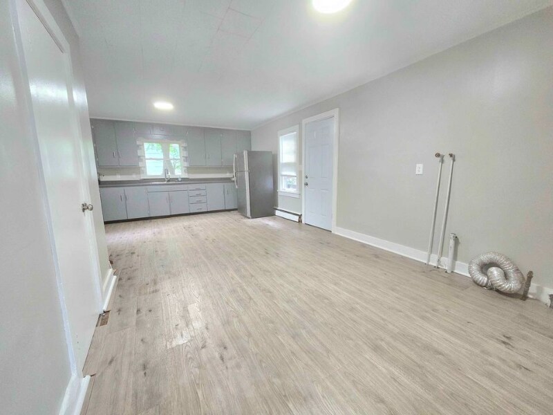 200 Chapin St Unit 1 Downstairs, Canandaigua, NY 14424 Room for Rent