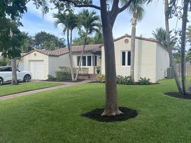 Foto del edificio - 300 NE 17th Ave