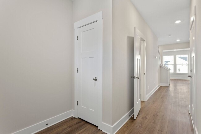 Foto del edificio - Perfectly Appointed Greenville Townhome 3b...
