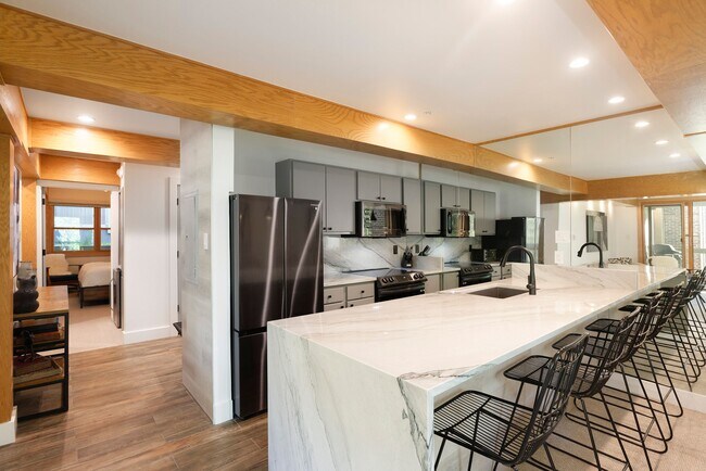 Building Photo - 855 Carriage Way