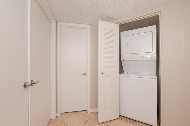 Foto del edificio - MIDPORT PLACE II BLDG I