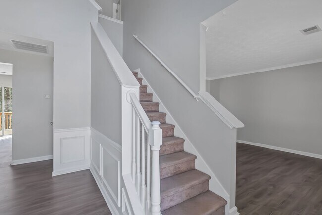 Foto del edificio - 3309 Touchwood Ct SW