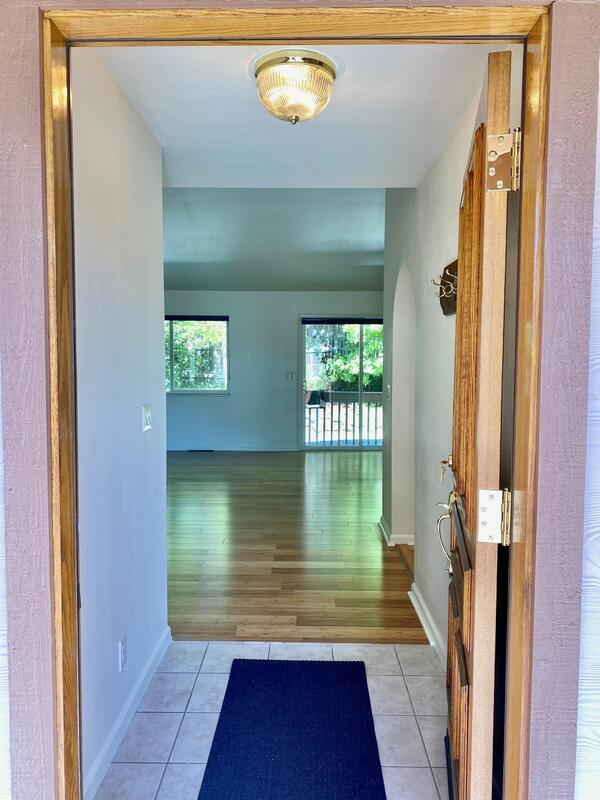 Building Photo - 108 Grey Owl Ct