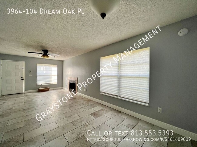 Foto del edificio - 3964 Dream Oak Pl