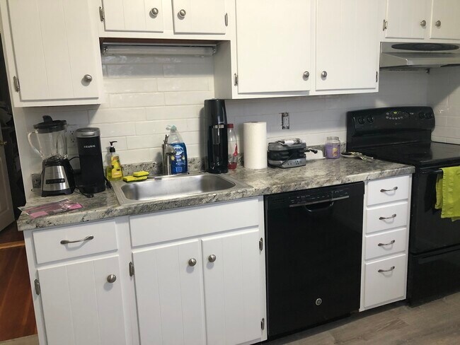 Foto del edificio - 547 Wilder St