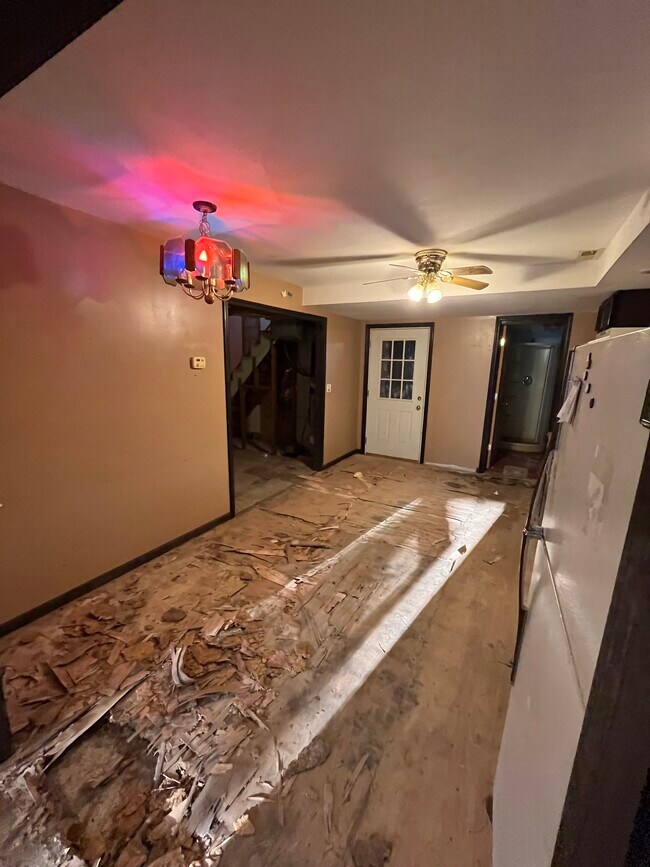 Foto del edificio - 323 S Clarence Pl
