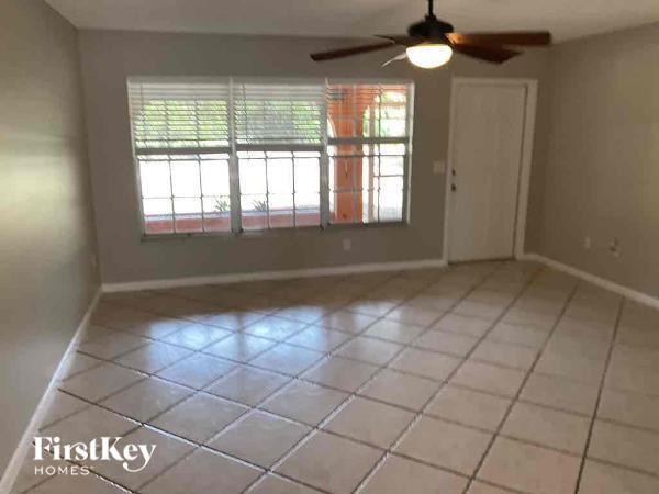 Foto del edificio - 2272 White Sands St