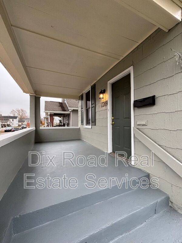 Foto del edificio - 1209 Campbell Ave