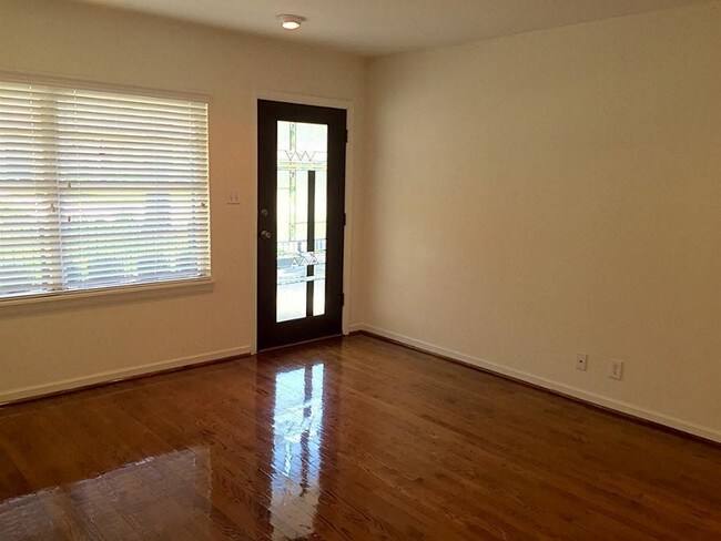 Foto del edificio - 5322 Patrick Henry St