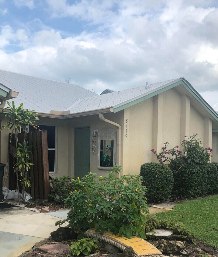Foto principal - 8919 SE Hobe Ridge Ave