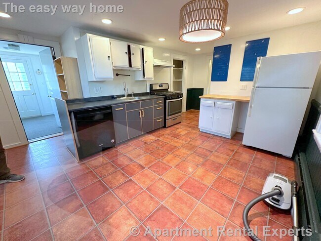 Foto del edificio - 92 Pleasant St