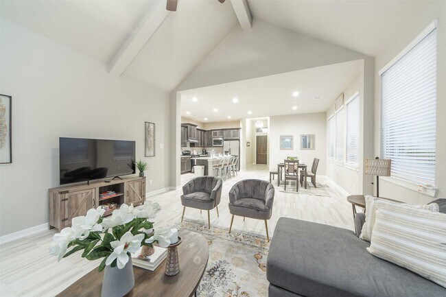 Foto del edificio - 8719 Fox Trail Dr