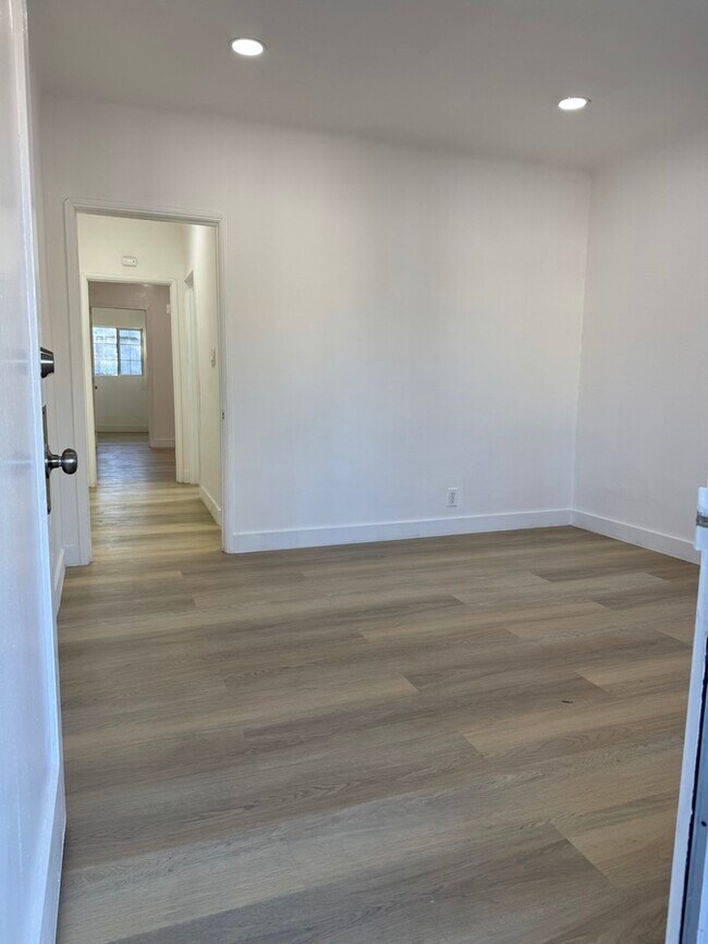 Foto del edificio - 1003 Clement St