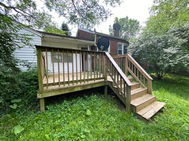 Building Photo - 2 bed 1 bath in Quiet Eastside Neighborhood