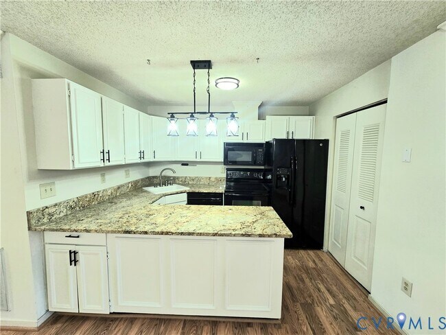 Foto del edificio - 66 Dehaven Dr