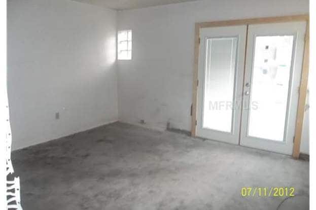 Building Photo - 72 W Esther St