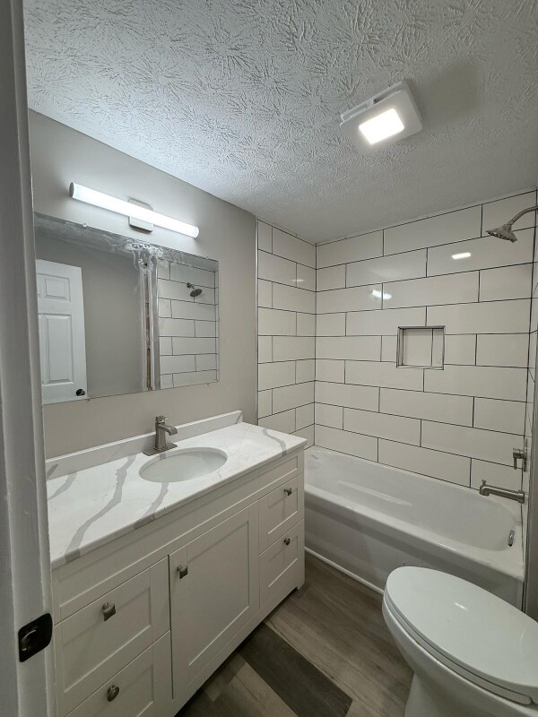 Foto del edificio - 648 N Oakland Ave