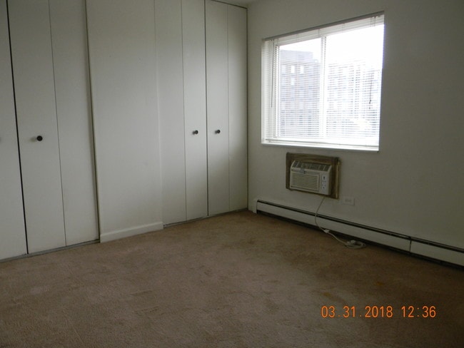 Building Photo - 331 Hawthorne Cir
