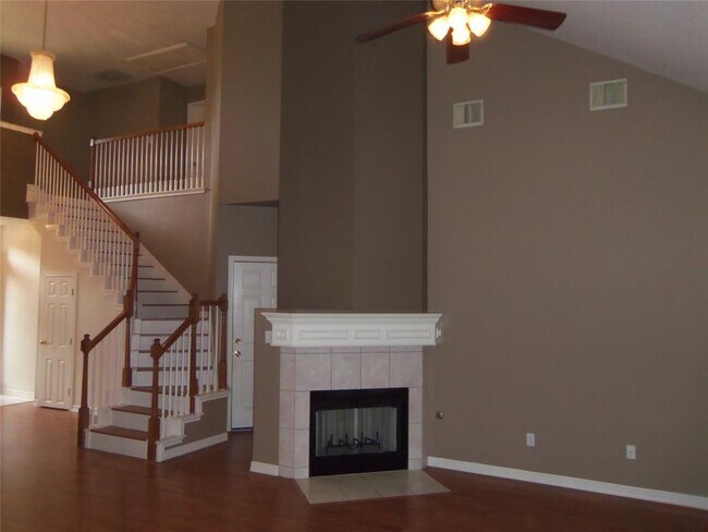 Building Photo - 15848 Garrison Cir