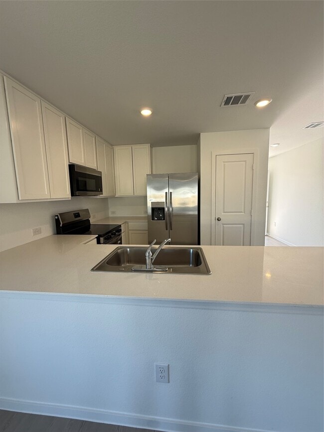 Building Photo - 16043 Tallis Dr