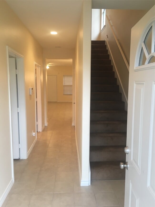 Building Photo - 10642 Logger Pines Trail