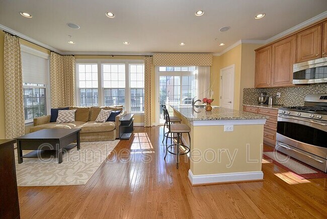 Building Photo - 8037 Reserve Way