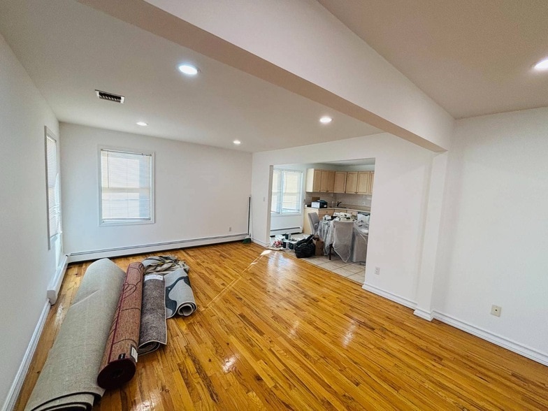 Photo - 6 3RD ST Unit